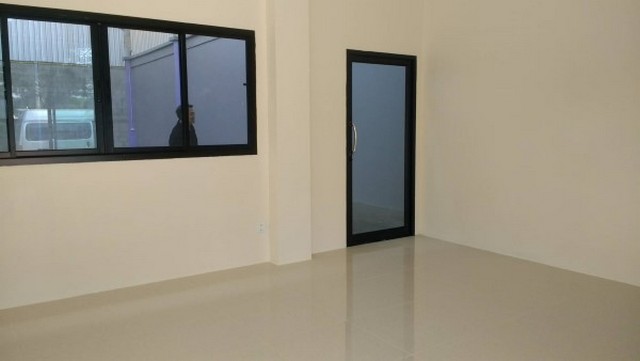  Warehouse 240 sqm.,for rent Klongluang Pathum Thani images 3