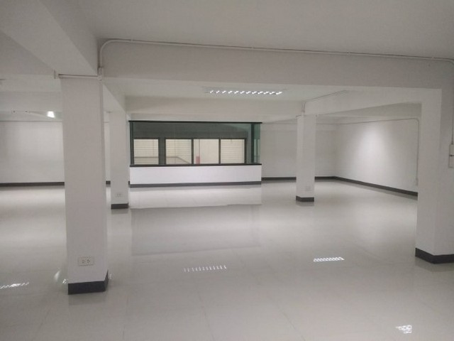   Factory and warehouse for rent 6000 sqm.Bangna   images 3