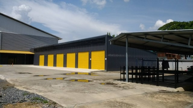 Rent warehouses and storage Small located Lamlukka, Pathum Thani. images 3