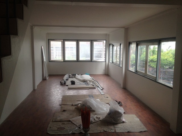Building for rent at Thonglor area.