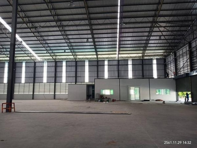   Warehouse for rent 6000 sq.m.Near Pinthong Industrial Estate images 2