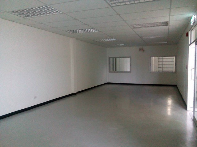 Warehouse for rent located at Wang Noi Ayutthaya 1550 sqm  images 2