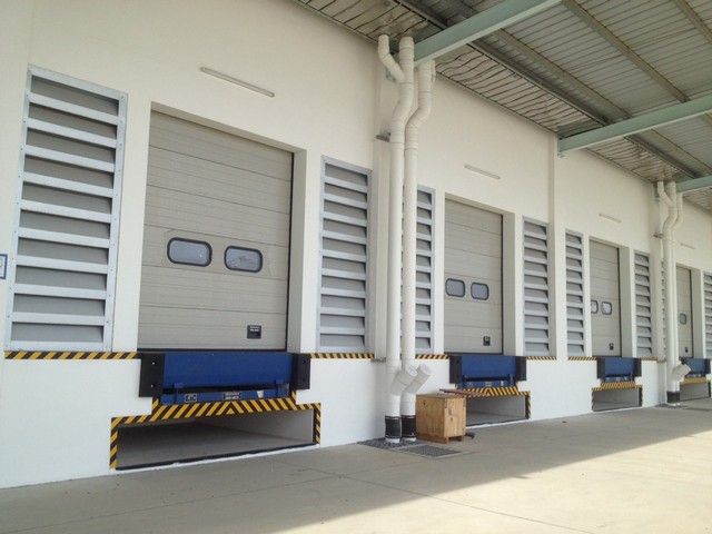  โกดัง คลังสินค้า ให้เช่าบางนา กม 19 ขาเข้า 2400 ตรม Warehouse for rent Bangna Trad km.19  รูปที่ 1