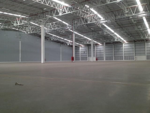  โกดัง คลังสินค้า ให้เช่าบางนา กม 19 ขาเข้า 2400 ตรม Warehouse for rent Bangna Trad km.19  รูปที่ 2