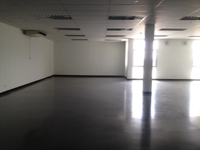  โกดัง คลังสินค้า ให้เช่าบางนา กม 19 ขาเข้า 2400 ตรม Warehouse for rent Bangna Trad km.19  รูปที่ 3