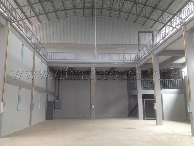      Warehouse for rent 1300 sqm. With office Lamlukka images 4