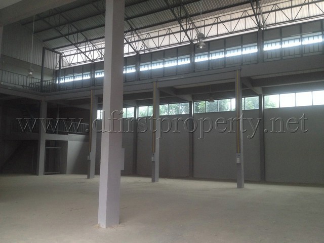      Warehouse for rent 1300 sqm. With office Lamlukka images 7