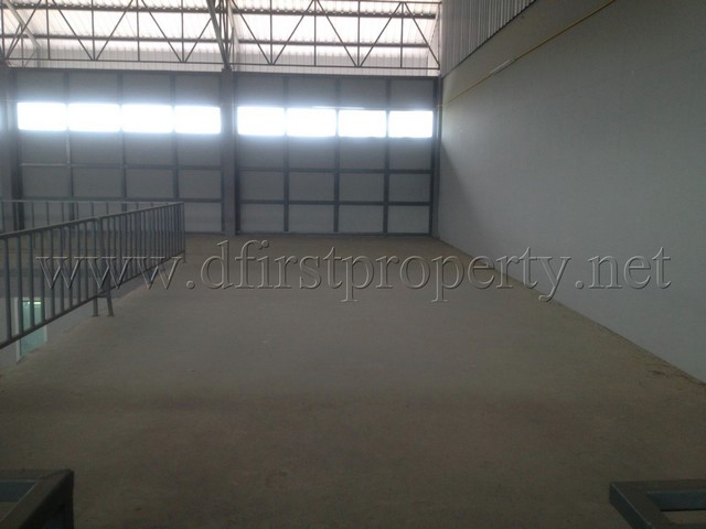     Warehouse for rent 1300 sqm. With office Lamlukka images 11