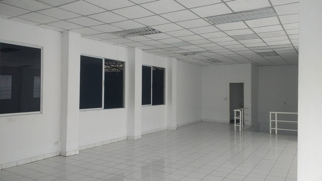 Factory and warehouse for rent 1500 sq.m., Wang Noi, Ayutthaya images 4